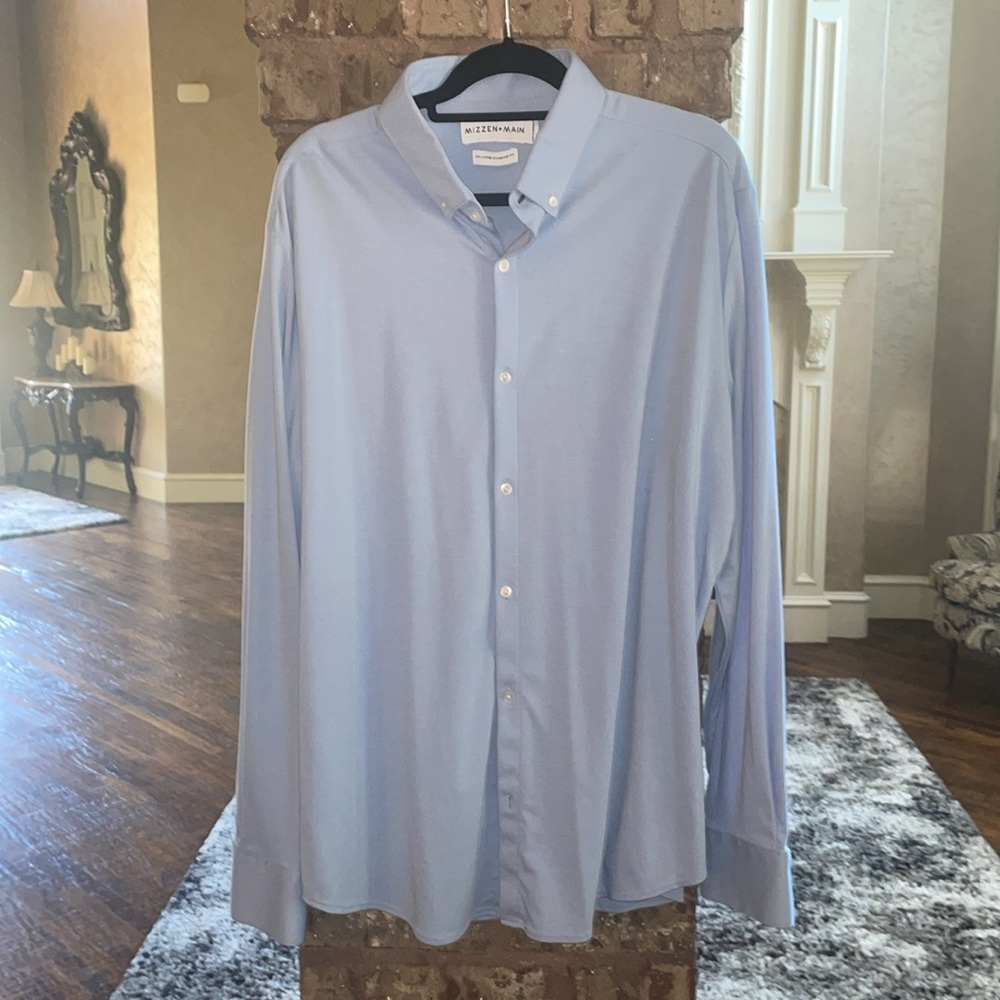 Mizzen+Main Light Blue Casual Button Down Shirt